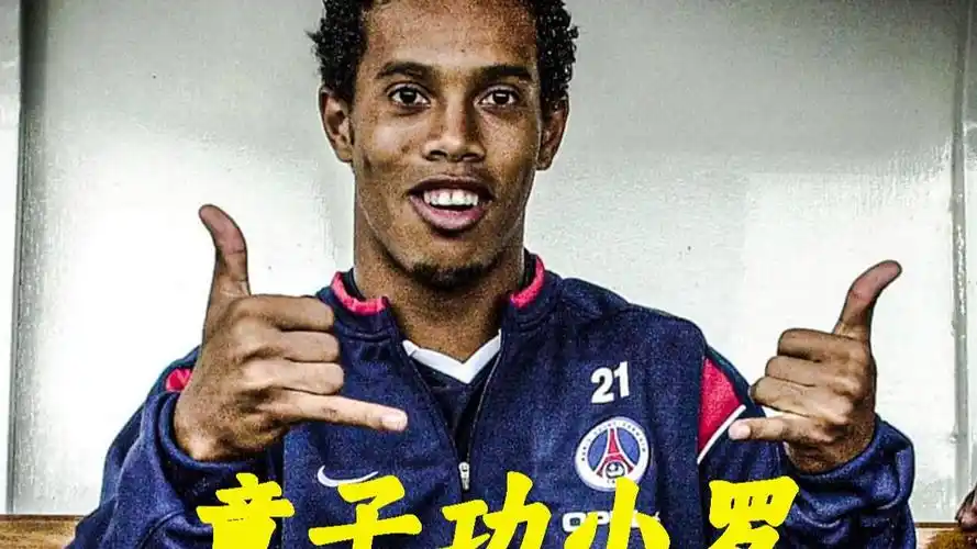 不少游客在